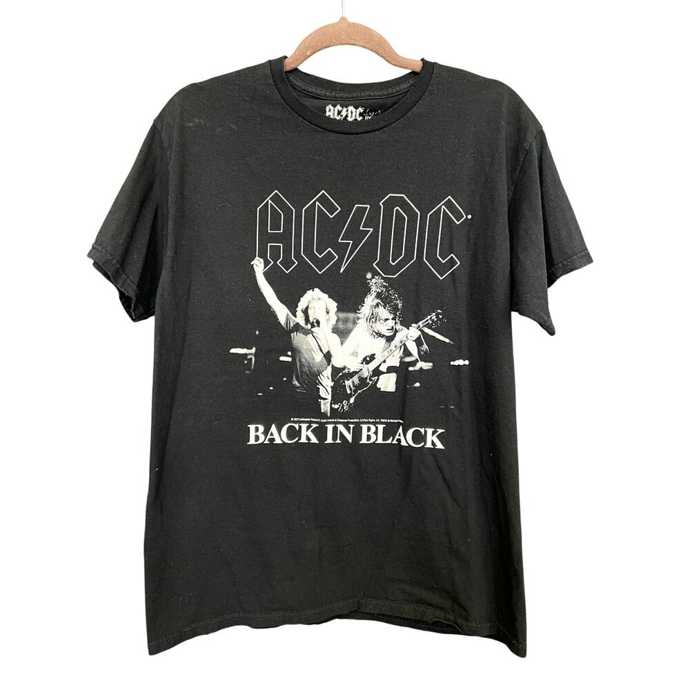 LivyLu Thrifted Style AC/DC Graphic Band Tee Size Small